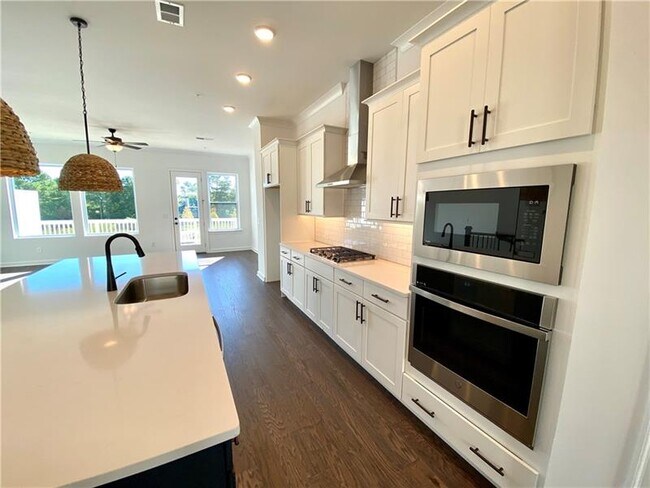 Building Photo - 435 Ashbury Dr