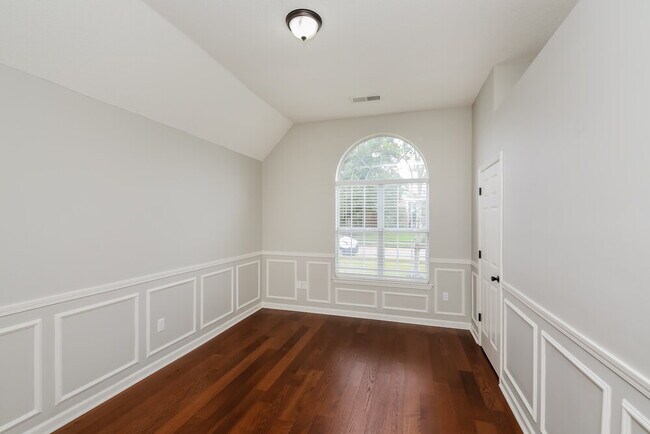 Building Photo - 5395 Philgrove Way