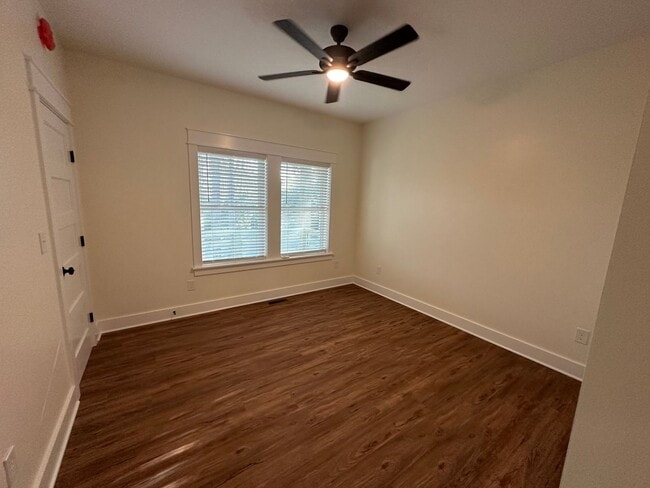 Building Photo - 2 Bed/2 Bath Long-Term Rental in Manteo!