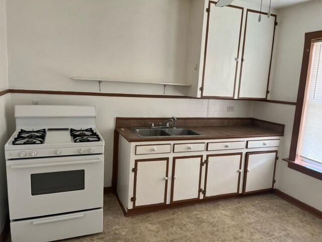 Building Photo - 2316 Freeman St