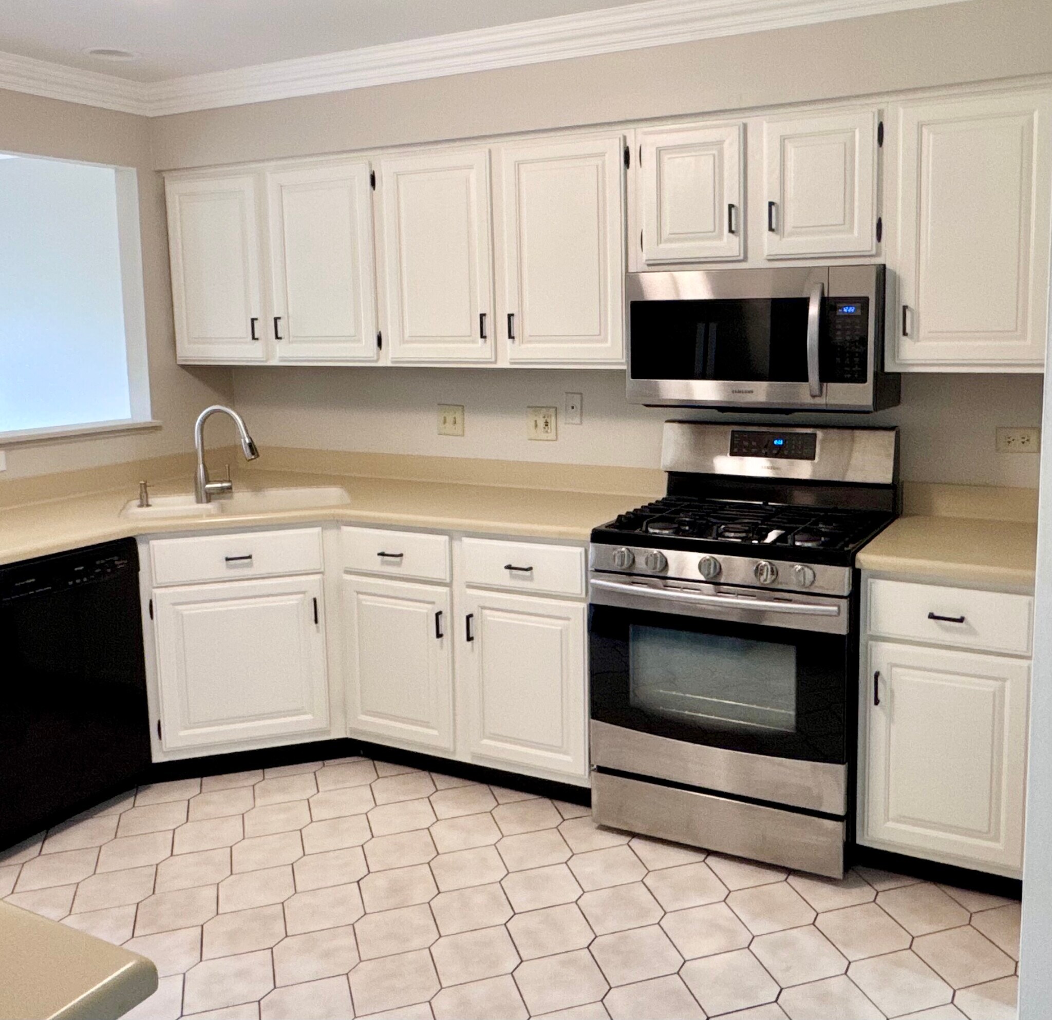 Building Photo - 292 Ripplebrook Ct