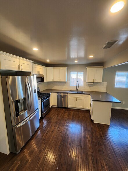 Building Photo - 5051 Rebel Rd