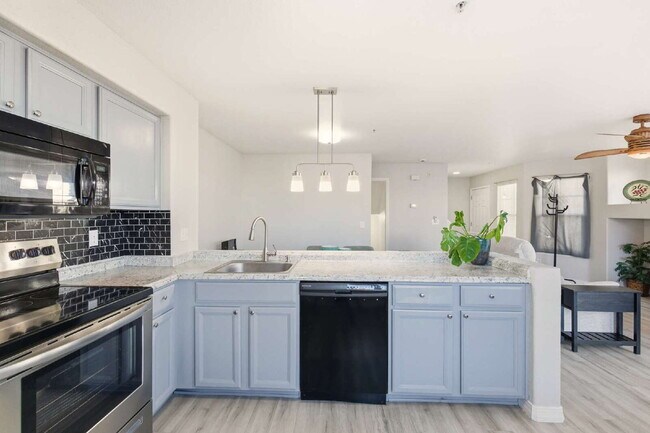 Building Photo - PRICE DROP! "Spacious 3-Bedroom Haven with 2.5 Baths in Aurora – 1,860 Sq Ft of Comfort and Style!"