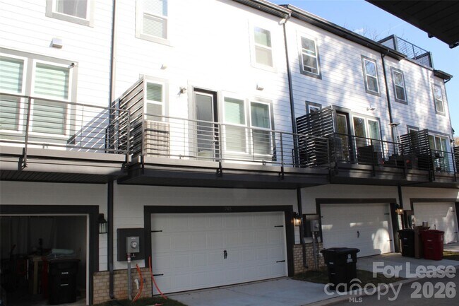 Building Photo - 743 Hoke Ln