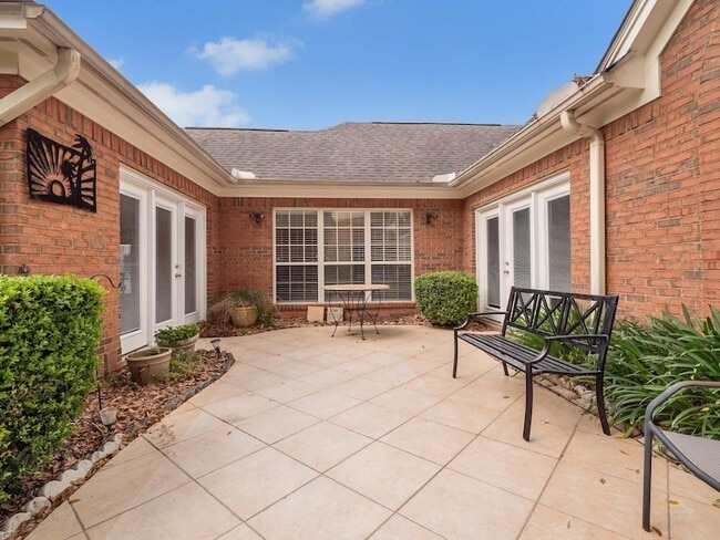 Building Photo - 4012 Dutchess Ct