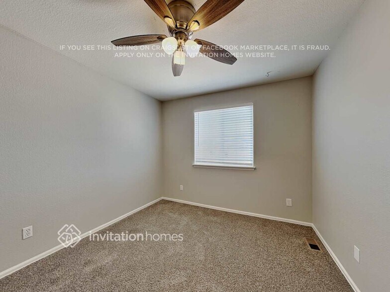 Building Photo - 8151 Meadowcrest Dr