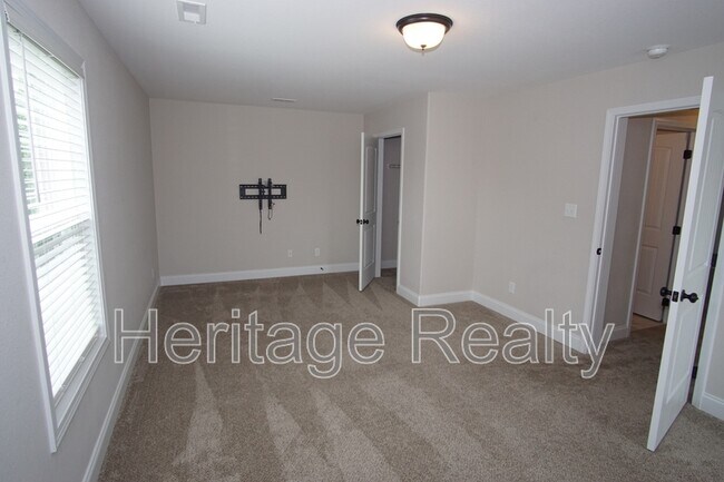 Building Photo - 1033 Ruscello Dr