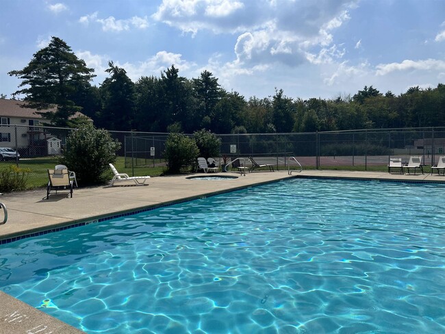 Building Photo - 402 White Cedar Blvd