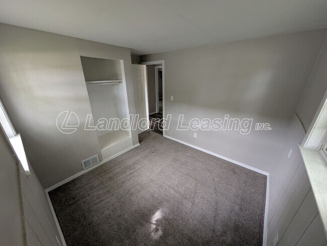 Building Photo - Completely Renovated 3-Bedroom Ranch with Detached Garage