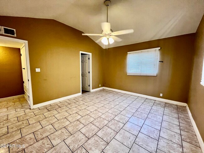 Building Photo - 14624 Eston Pl