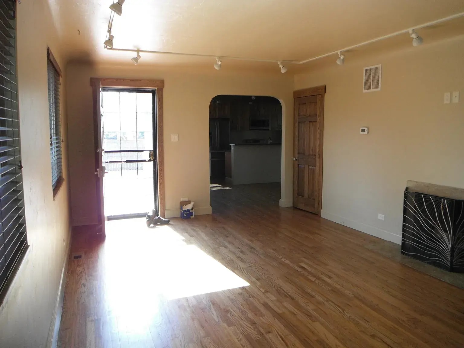 Building Photo - 7023 E 17th Ave