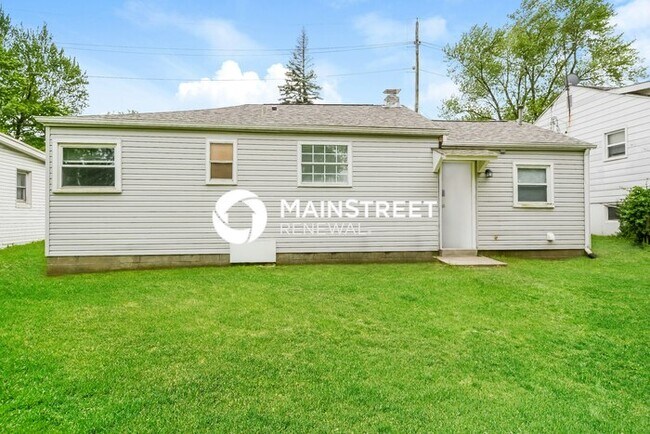 Building Photo - 3 Bedroom Pet-Friendly Home in St. Louis, MO with Main Street Renewal