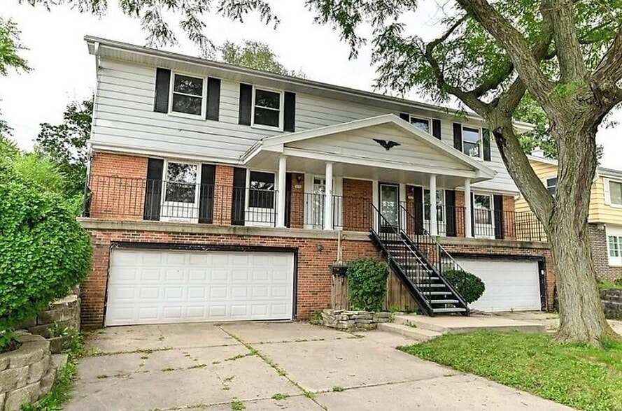 Front - 3600 S 92nd St