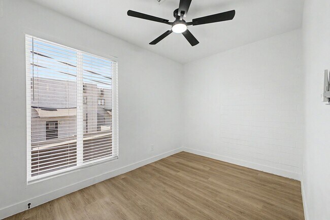 Building Photo - Spacious 2 Bed + Bonus Room | Large Private Yards | Covered Parking | 8 Weeks Free Rent!