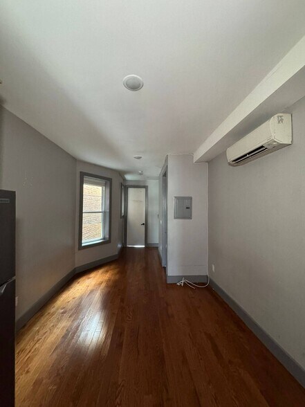 Building Photo - 35 Van Wagenen Ave