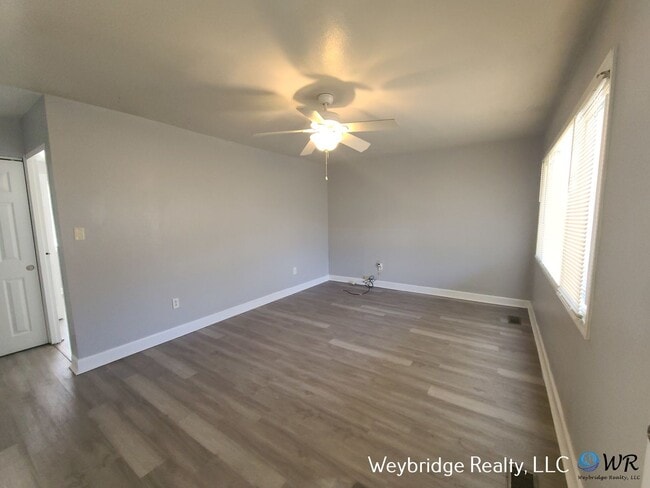 Building Photo - Charming 3-Bedroom Ranch with Private Yard & Garage in Northbrook/Colerain Township