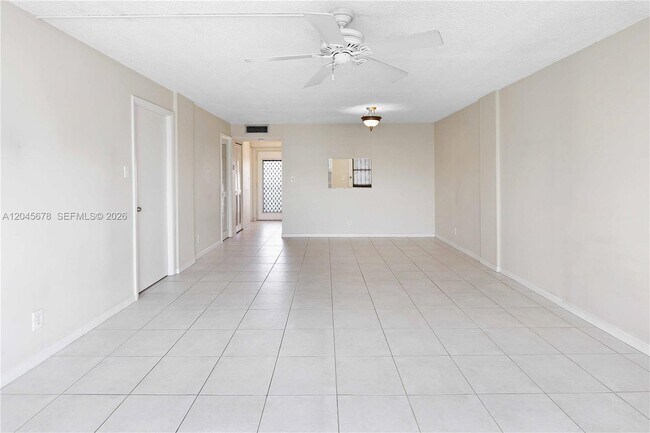 Building Photo - 505 E Dania Beach Blvd