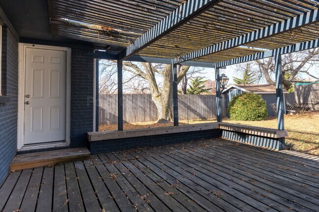 Building Photo - 6002 E 8th St N