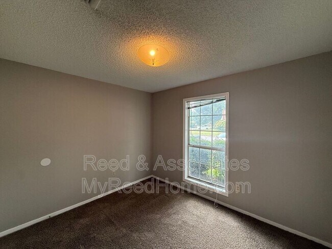 Building Photo - 7004 Wesley Ct