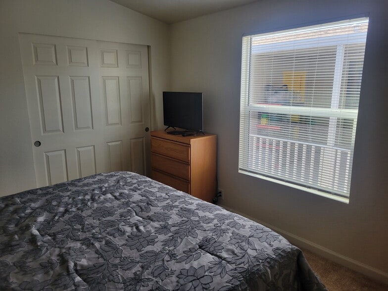 Building Photo - 880 Montecito Dr