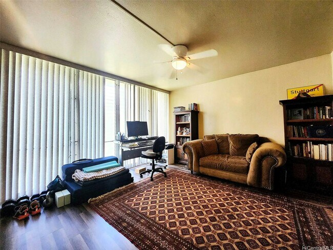 Building Photo - 95-273-273 Waikalani Dr