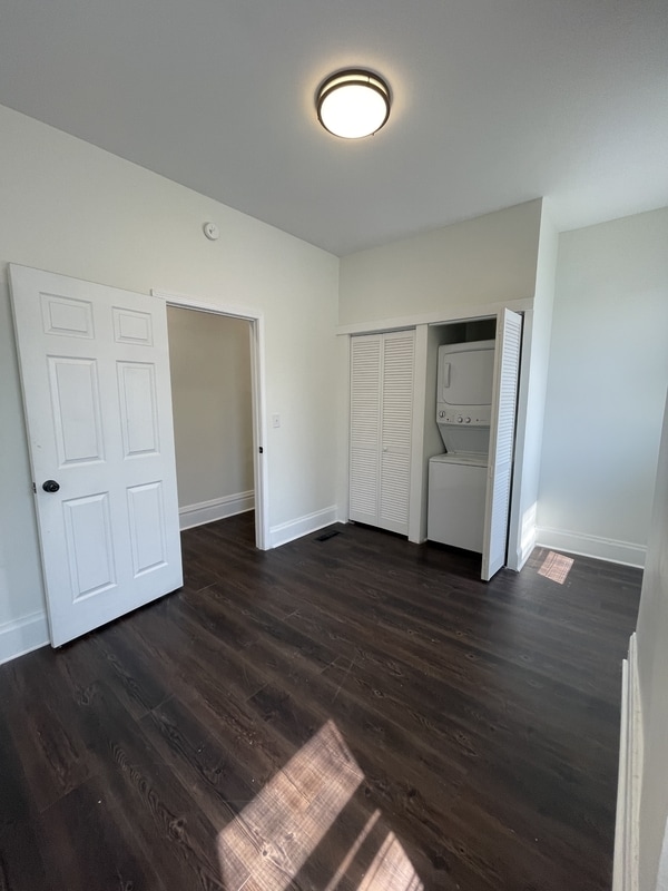 Building Photo - 299 Reinhard Ave
