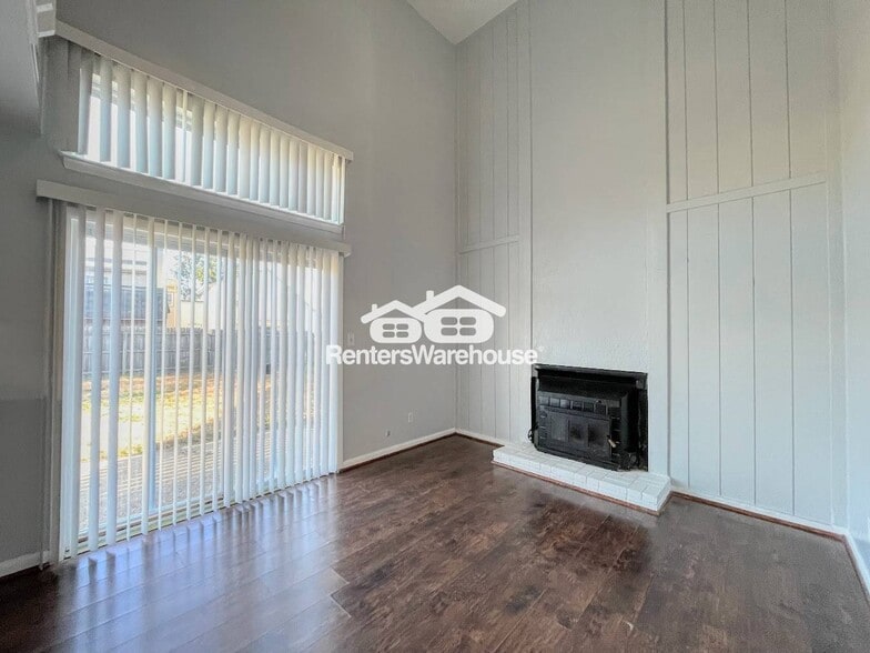 Building Photo - 5775 Albright Dr