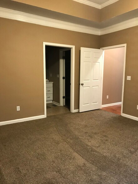 Building Photo - 1070 Gun Club Rd NW