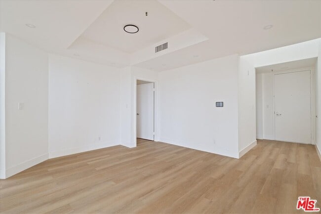 Building Photo - 235 Main St