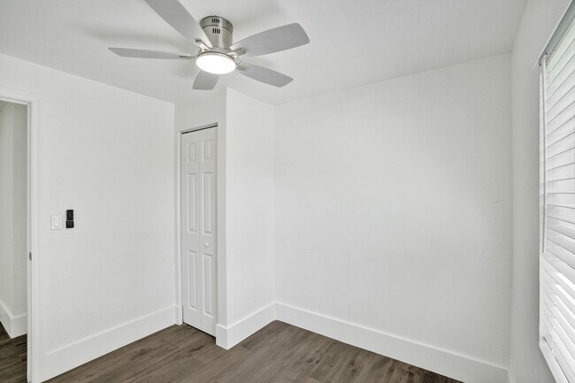 Building Photo - 1510 S 23rd Ave