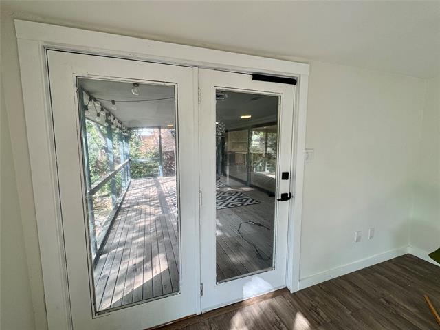 Building Photo - 211 Mill Creek Dr