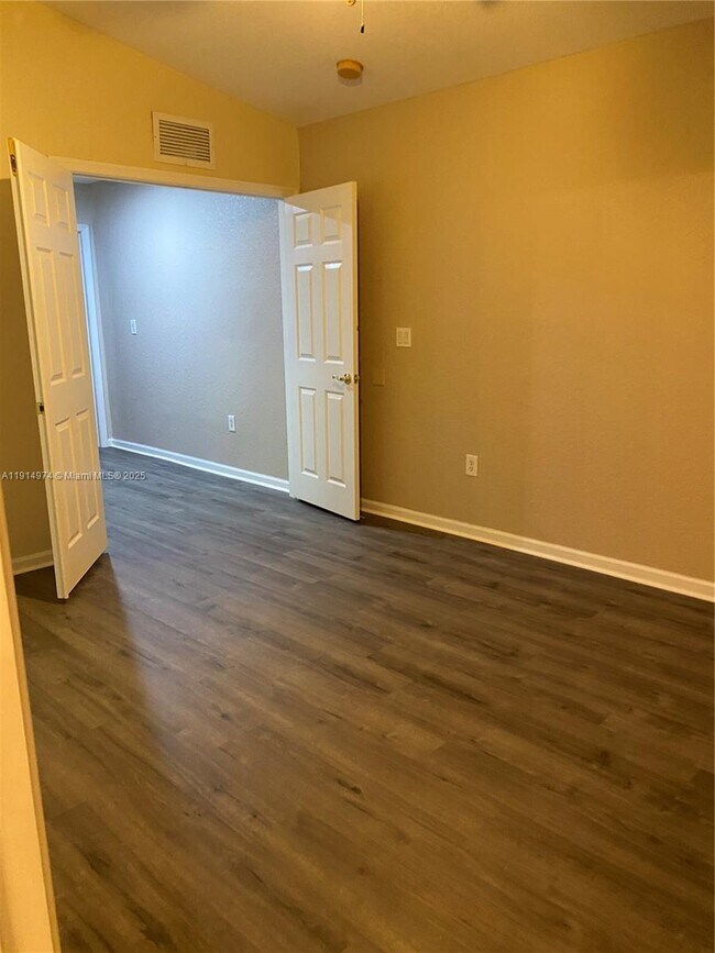 Building Photo - 8395 SW 29th St