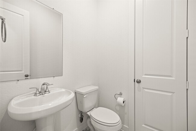 Building Photo - 19726 Curved Steel Dr