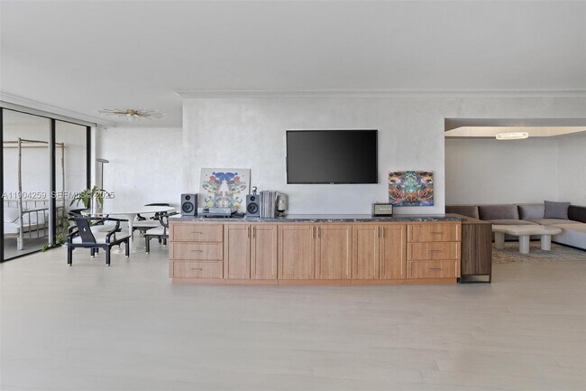 Building Photo - 19707 Turnberry Way