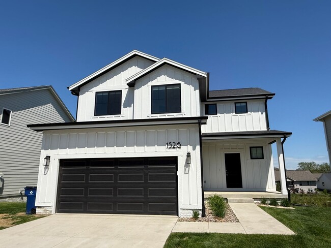 Primary Photo - Luxury New Construction Home - Gorgeous Po...