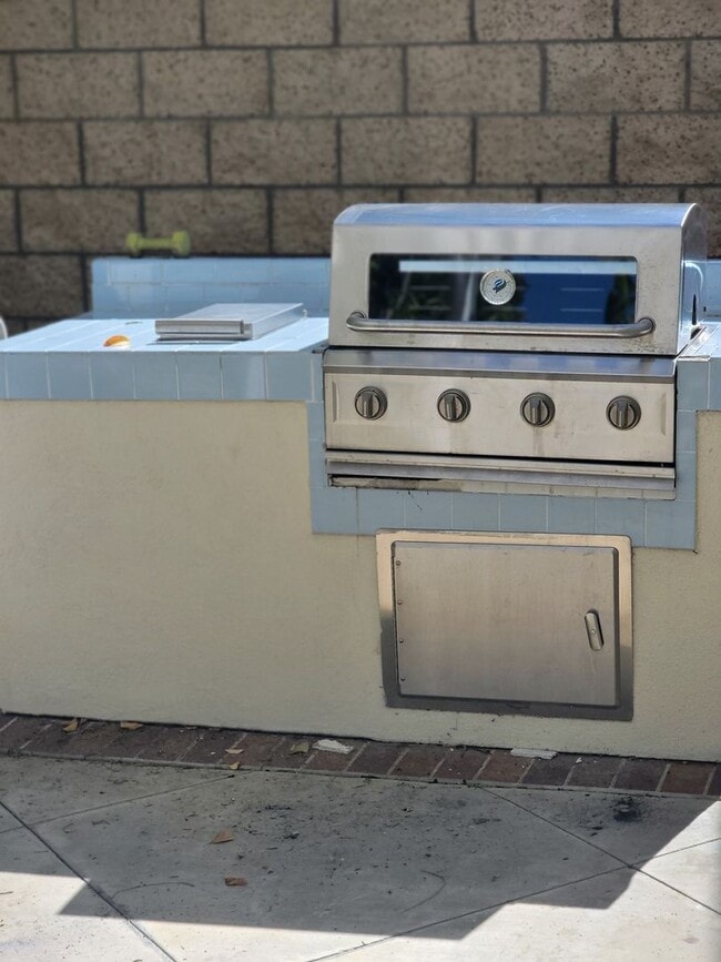 Building Photo - BEAUTIFUL 4 bed/4.0 Bath in the desirable community of Aliso Viejo