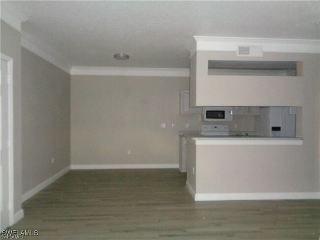 Building Photo - 11511 Villa Grand