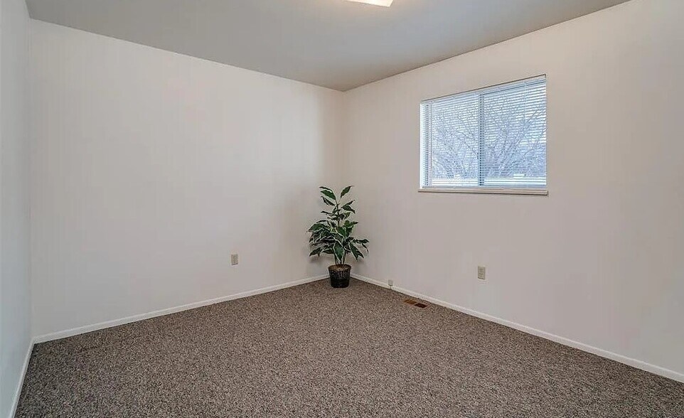 Building Photo - 104 N 25th St