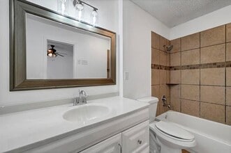 Building Photo - 2713 Charter Oak Dr