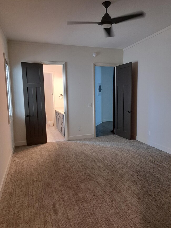 Building Photo - 7085 Fain Park Dr