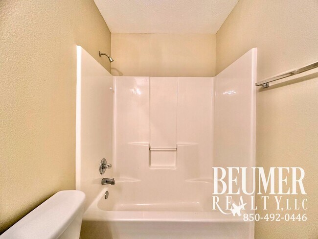 Building Photo - NEW LUXURY VINYL PLANK FLOORING AND PAINT ...