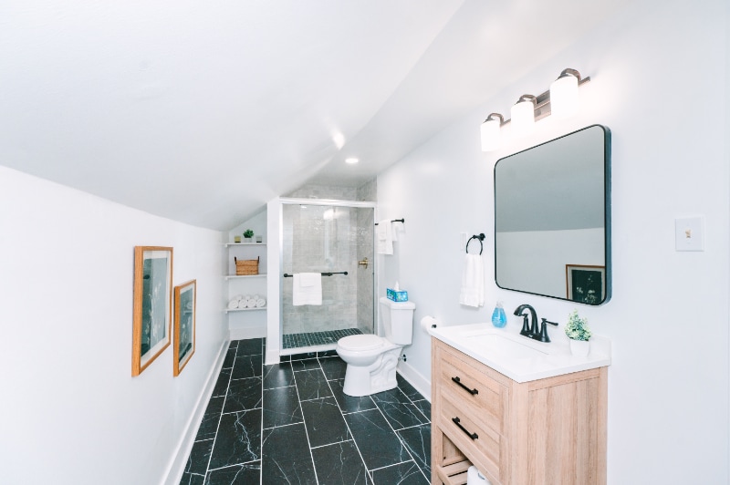 Building Photo - 5 Cemetery St