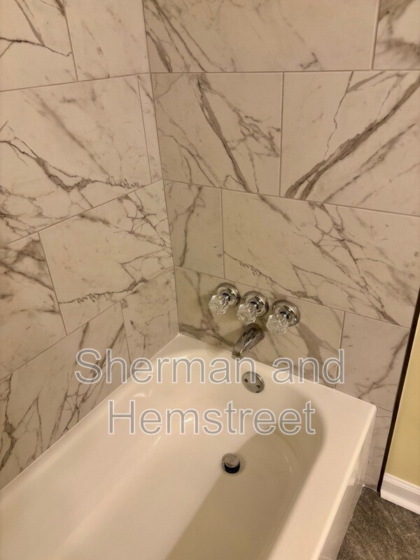 Building Photo - 263 Fairfax Pl