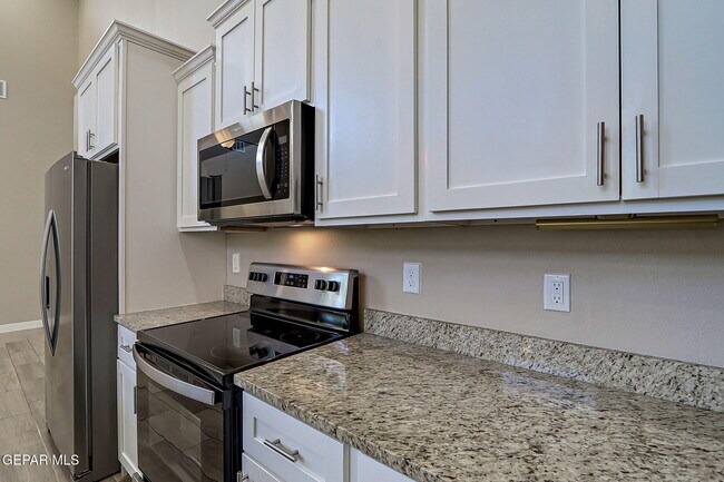 Building Photo - 1031 Vinton Ave