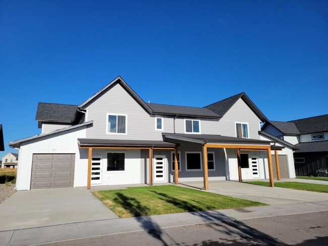 Building Photo - 2-Story Urban Triplex at a modern community featuring 3 Bedrooms 2.5 Bathrooms