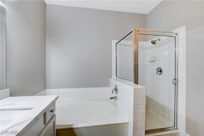 Building Photo - 1713 Sky of Red Dr