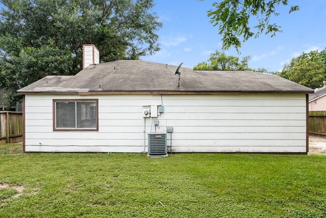 Building Photo - 6862 Heather Hollow Dr