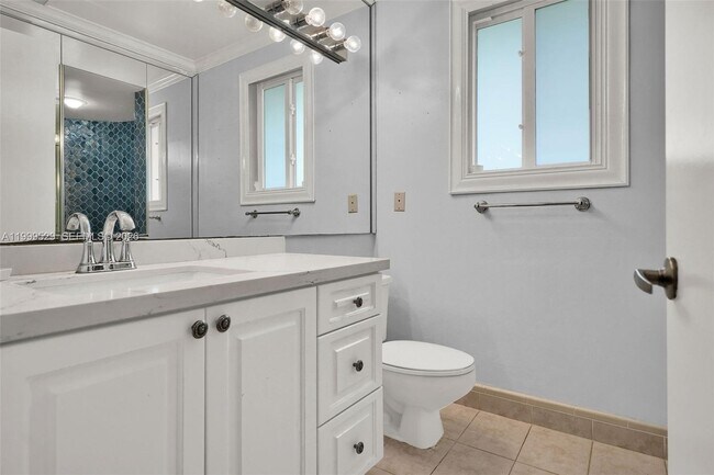 Building Photo - 15280 SW 72nd Ave