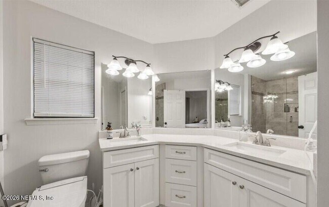 Building Photo - 12401 Antler Hill Ln