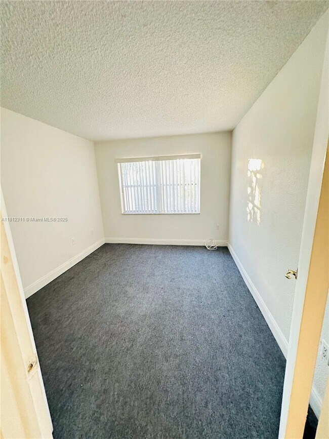 Building Photo - 4205 N University Dr